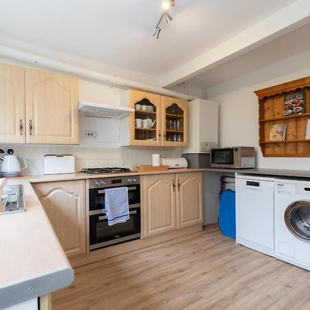 Luxury Cheltenham Home With Ev Charger - Lechampton Hills Exteriér fotografie