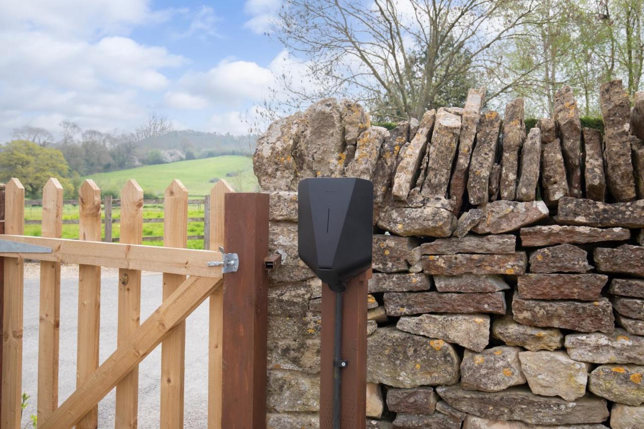 Luxury Cheltenham Home With Ev Charger - Lechampton Hills Exteriér fotografie